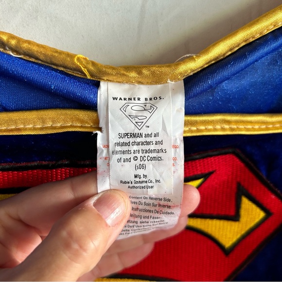 Super Girl Adult Costume | Size Medium - Picture 9 of 16